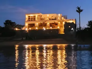 Beachfront Bed & Breakfast