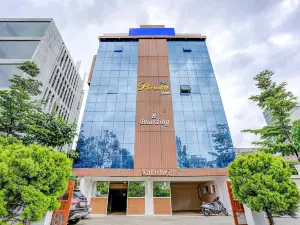 FabHotel Paradise Inn - Nr Om Hospital