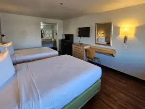 Rodeway Inn & Suites Thousand Palms - Rancho Mirage