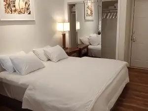 Guest Suite by Ameridency: 2-Beds, 1 Bath, Driveway Parking, Pool Pass