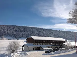 Hôtel Club le Risoux