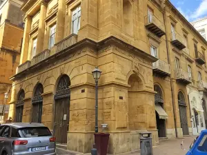 Palazzo Caratozzolo