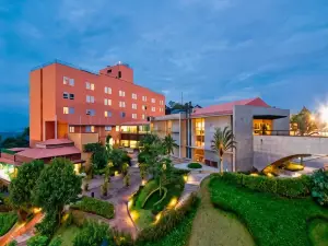 Almenat Embu Das Artes, Tapestry Collection by Hilton