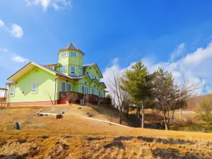 Cheolwon Northelgia Pension