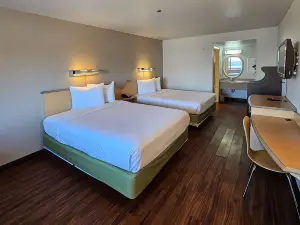 Rodeway Inn & Suites Thousand Palms - Rancho Mirage