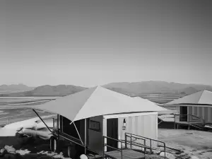 Camp Elena - Luxury Tents Minutes from Big Bend and Restaurants
