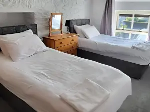 Crew's Apartment