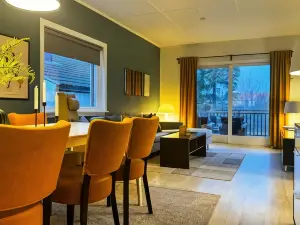 Cozy 2BR apartment with parking