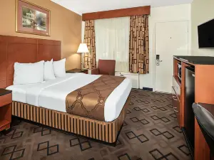 Travelodge by Wyndham Burbank-Glendale