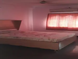 Bharat Guest House