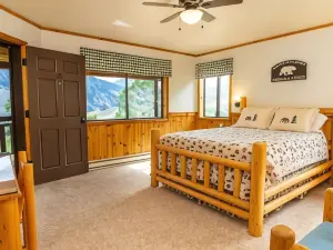Twin Peaks Guest Ranch
