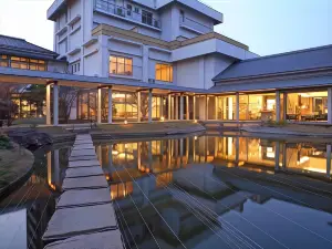 觀水庭Kozeniya飯店
