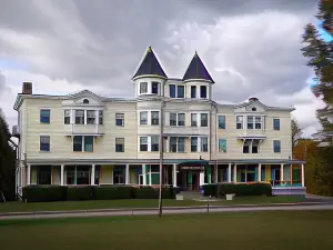 The Presidential Inn at Poland Spring Resort