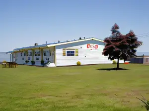 The Breeze Motel
