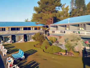 Sand Pebbles Inn