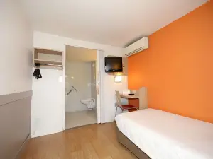 Premiere Classe Toulouse Nord - SESQUIÈRES