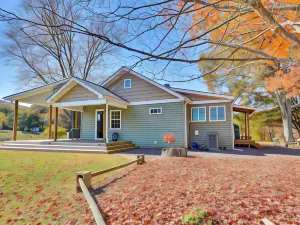 Beautiful Farmhouse with Pilot Mtn State Park Views!