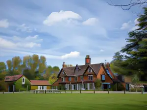 Ravenwood Hall Hotel