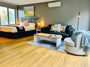 Marengo Beach Studios- Pet Friendly
