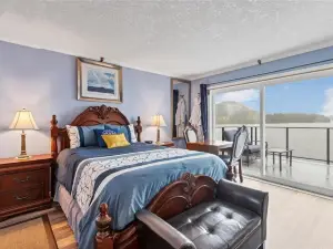 The Oceanfront Inn on Stephens Bay
