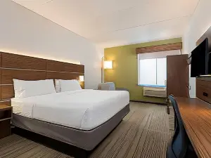 Holiday Inn Express & Suites Charlotte Arpt-Belmont