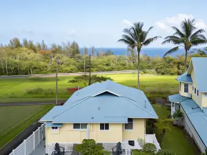 Makani Ea Home 2 Bedroom Home by RedAwning