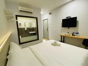 Hotel U and Me