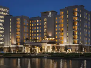 Embassy Suites by Hilton the Woodlands® at Hughes Landing