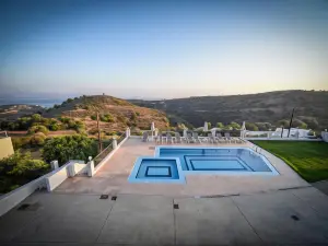 Lenikos Resort