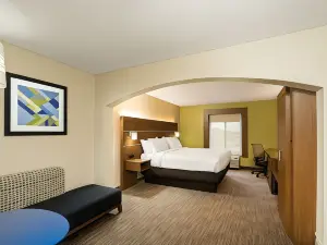Holiday Inn Express & Suites Louisville East
