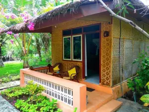 Sea World Club Beach Resort & Dive Center