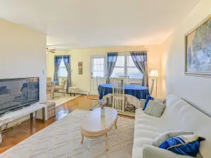 Cozy Bay Shore Condo Near Museums and Outdoor Rec!