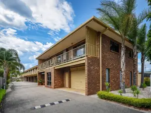 Allambi Holiday Apartments