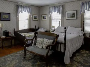 Clary Lake Bed and Breakfast