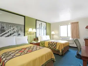 Super 8 by Wyndham Newport News/Jefferson Ave.