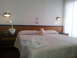 Hotel Montecarlo