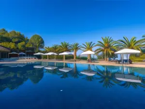Blue Dolphin Hotel