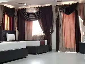 Khan Continental Hotel