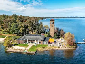 Pet-Friendly Loft Vacation Rental with Fire Pit!