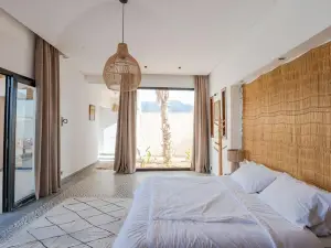 Maison Privée Avec un Piscine et Grand Jardin au Pied des Montagnes de L'atlas