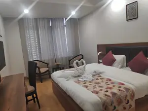 Capital O 15561 Corporate Villa