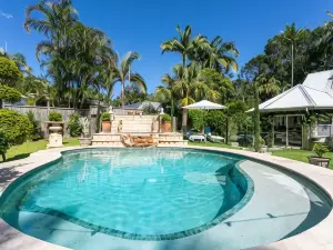 นูซา วัลเลย์ แมเนอร์ บีแอนด์บี รีทรีท