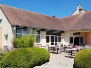 ibis Falaise Coeur de Normandie