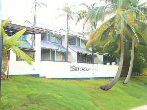 Airlie Seaview Apartments