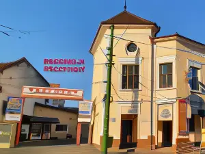 Boul Rosu Residence Free Private Parking
