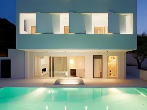 Infinity White Complex by GK Properties