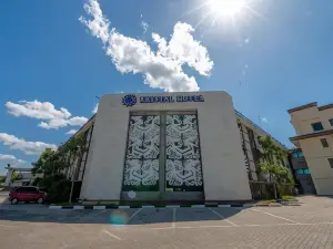 クリスタル ホテル クパン