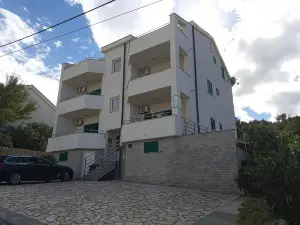 Villa Luce Apartment House