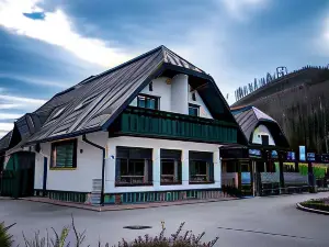 Guest House 902 Črnivec