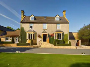 Dormy House Hotel